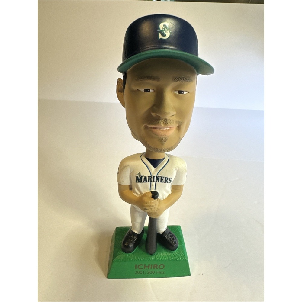 Ichiro Seattle Mariners Bobble Head 2001 - 200 Hits Upper Deck